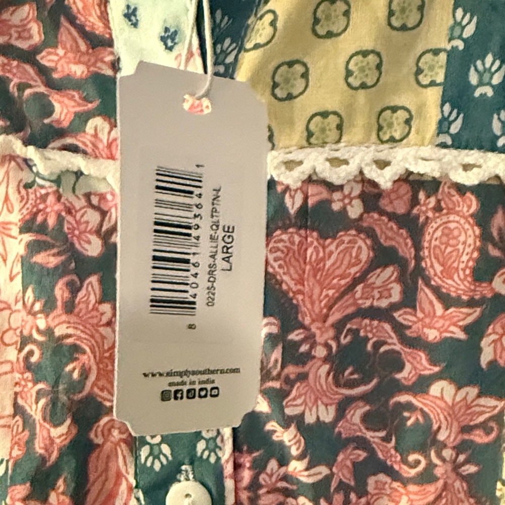 Simply Southern Patchwork Floral Button-Up in Teal, Pink, Yellow, Cream - Picture 6 of 6